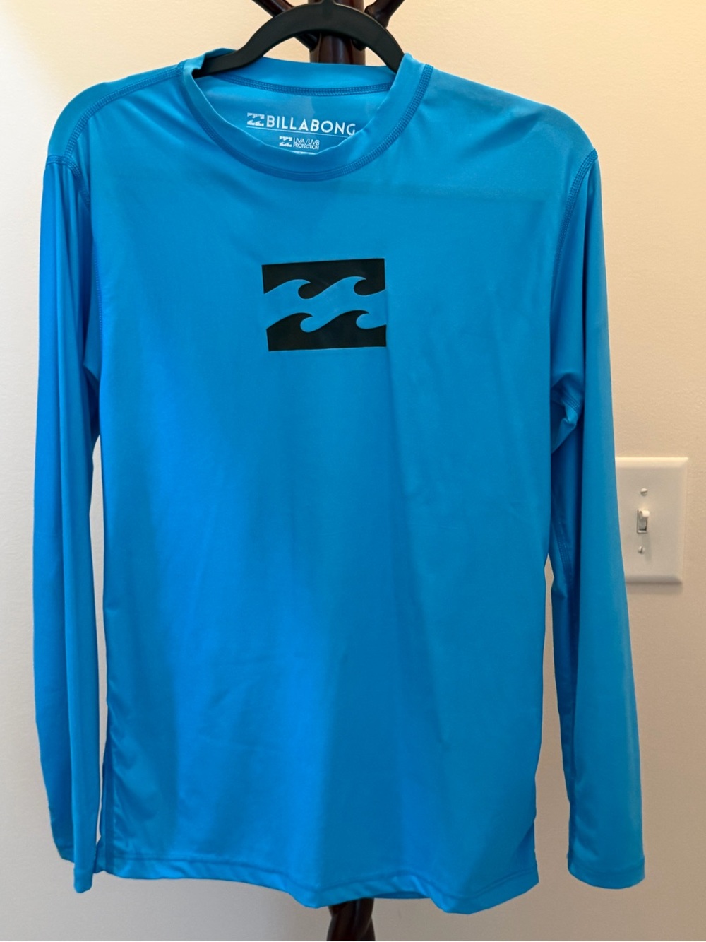 Billabong boys Long Sleeve Blue Rash Guard